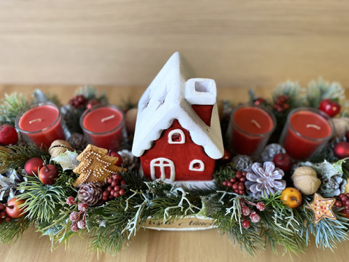 Adventní truhlík s domeckem — foto 3