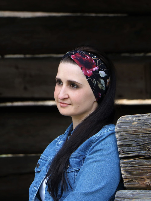 Prekrížená úpletová čelenka romance black — foto 2