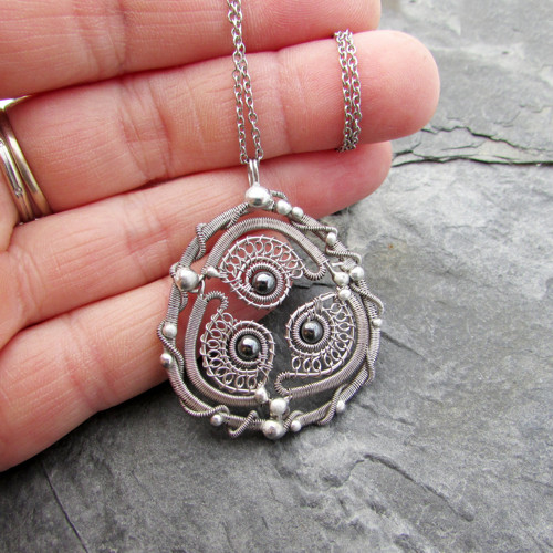 Amulet s hematity — foto 5