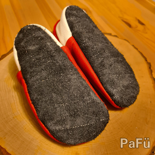 Kožené capáčky 18 cm zateplené — foto 3