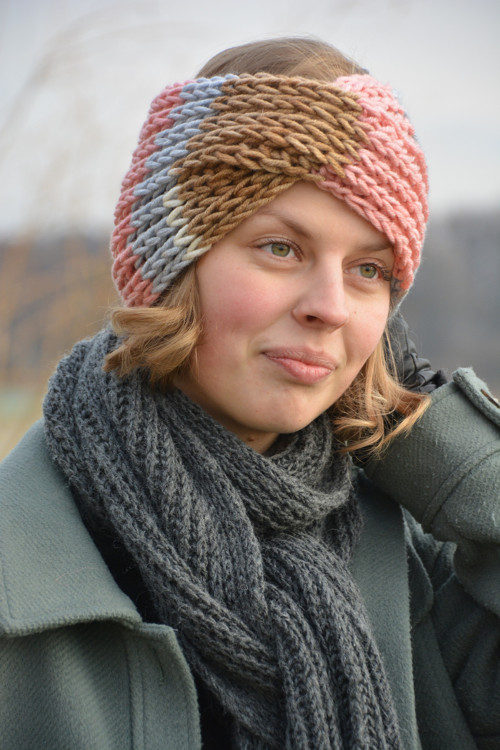 Čelenka barevná — foto 2