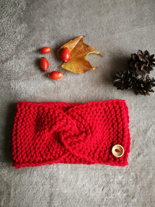 Pletená červená čelenka — foto 6