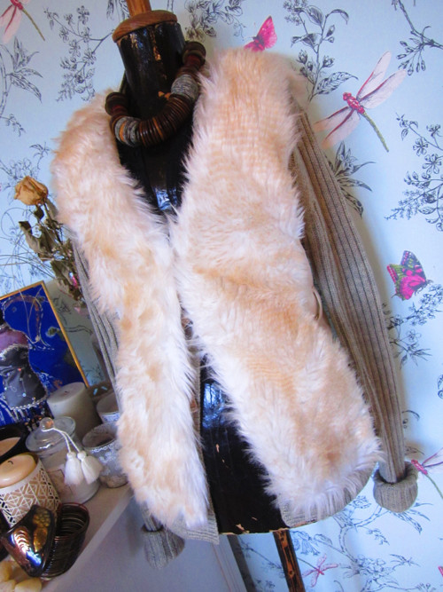 Boho vestička chlupáč — foto 2