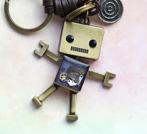 Robot - klíčenka — foto 2