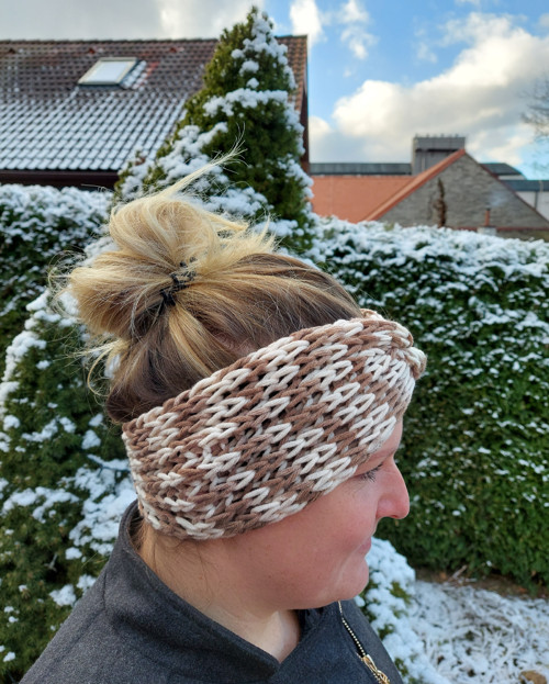 Pletená dvoubarevná čelenka — foto 2