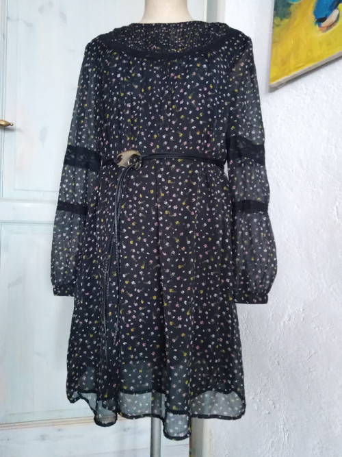 Úžasné šaty — foto 2