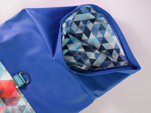 Rolltop batoh trojuholníky — foto 5