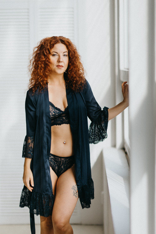 Braletka Krajková Tmavě Modrá — foto 3