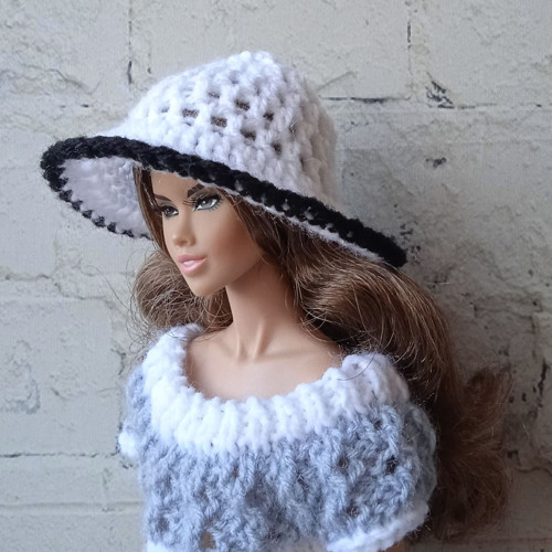 Oblečky pro Barbie - klobouček — foto 2