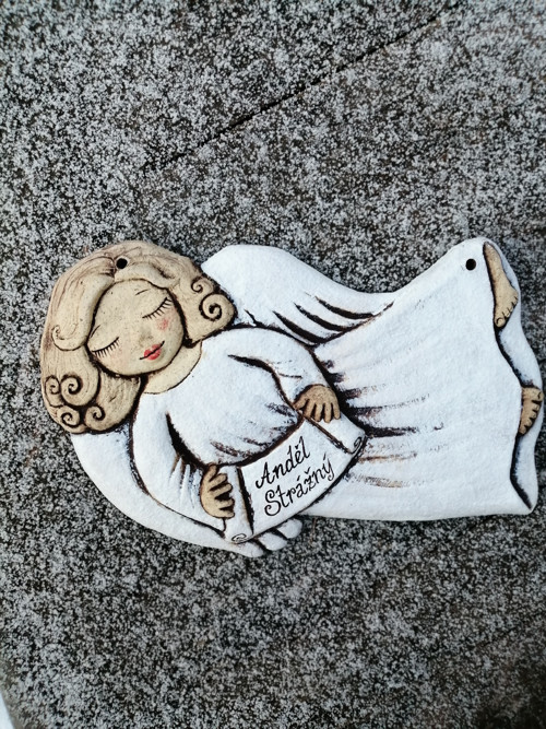 Andílek letící , reliéf — foto 2