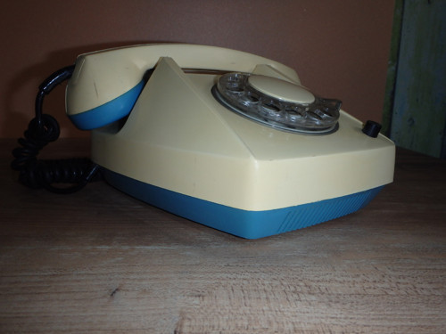Tesla-Telefon-Retro — foto 4