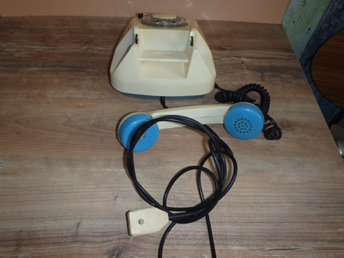 Tesla-Telefon-Retro — foto 3