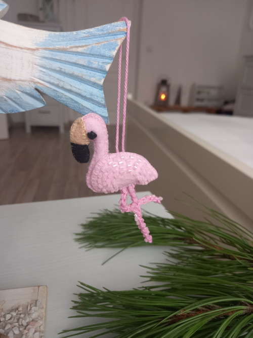 Plameňák,ozdobička z plsti . — foto 2
