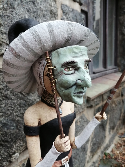 Čarodějka s maskou — foto 6