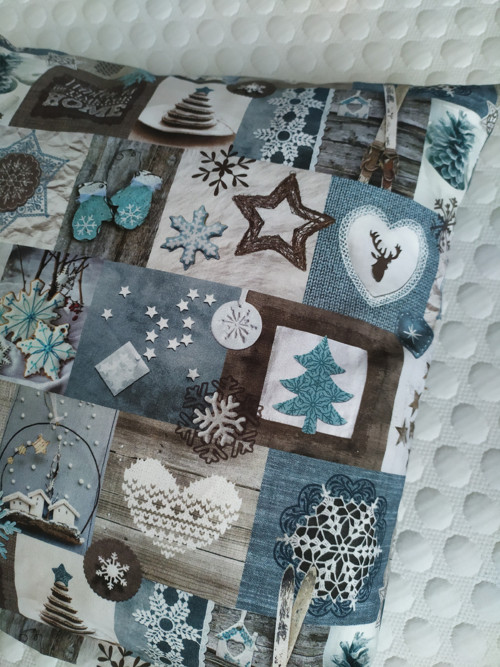 Modrý vánoční patchwork -povlak na polštář — foto 2