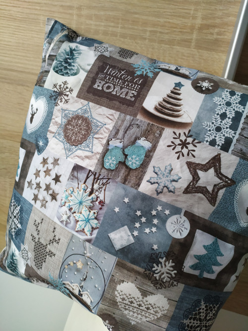 Modrý vánoční patchwork -povlak na polštář — foto 3