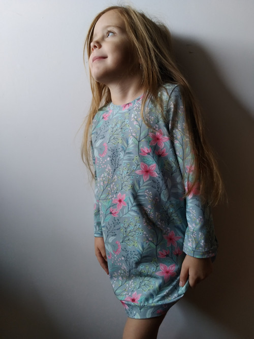 Dívčí šaty vel: 104 — foto 6