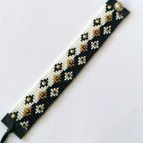 Black & White Loom Beaded Bracelet — foto 6