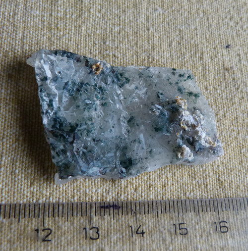 Křemen drůzka - 4 cm — foto 3