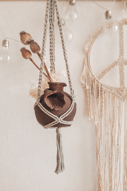 Macramé závěsný květináč — foto 3