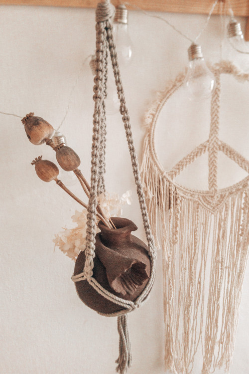 Macramé závěsný květináč — foto 2