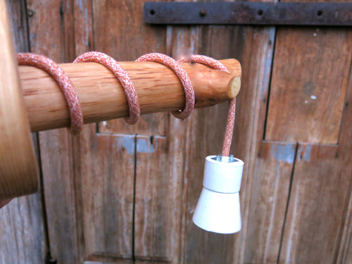 Designová lampa ze dřeva — foto 4