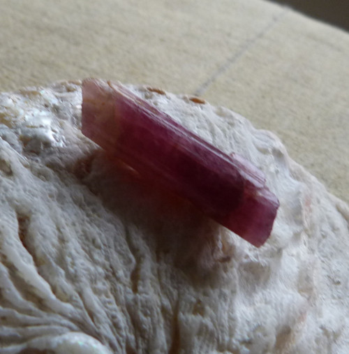 Rubelit surový - 3,6 cm - Extra! — foto 5
