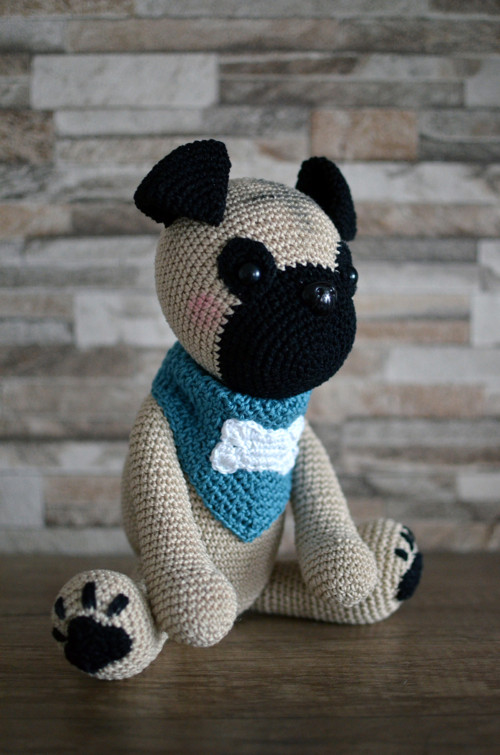 Háčkovaný mops — foto 2