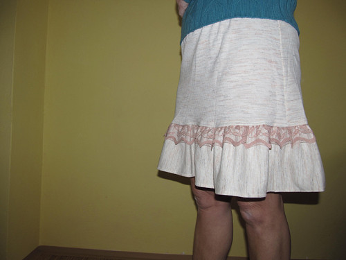 Sukně s volánem a krajkou — foto 5