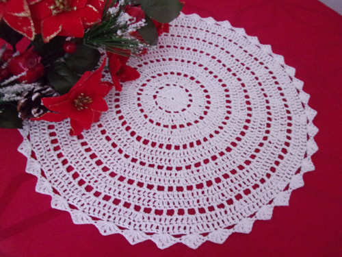 Háčkovaná bílá dečka pr. 38 cm — foto 3