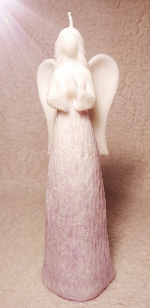 Svíčka Andělka 19 cm vysoká — foto 4