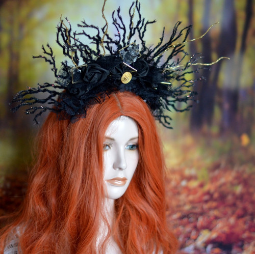 Extravagantní čelenka černozlatá — foto 2