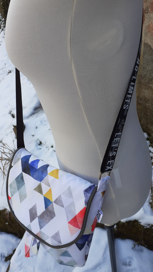 NO LIMITS kabelka s klopou 2 — foto 4