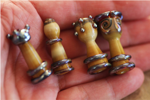 Vinutka Král (šachová figurka) — foto 3