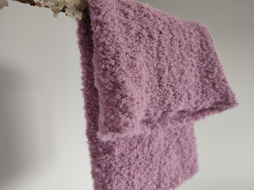 Staroružové bouclé — foto 5
