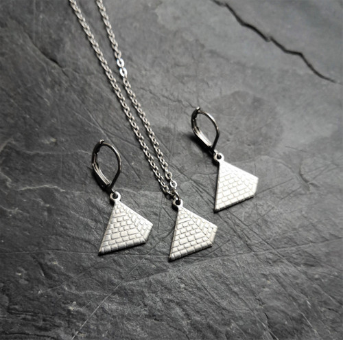 Ocelový náhrdelník*pyramida — foto 5