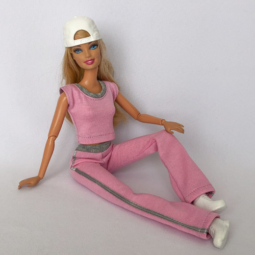 Sportovní komplet pro Barbie — foto 3