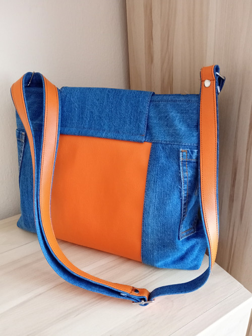 RIKE- crossbody džínová — foto 4