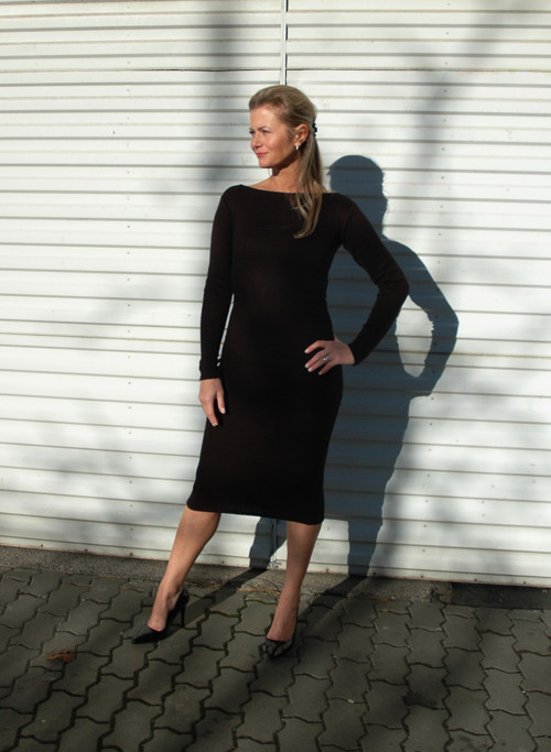 Šaty Classic Black — foto 3