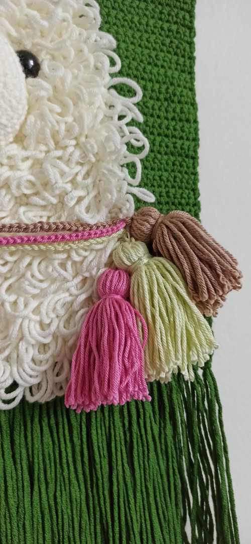 3D háčkovaná dekorace LAMA — foto 3