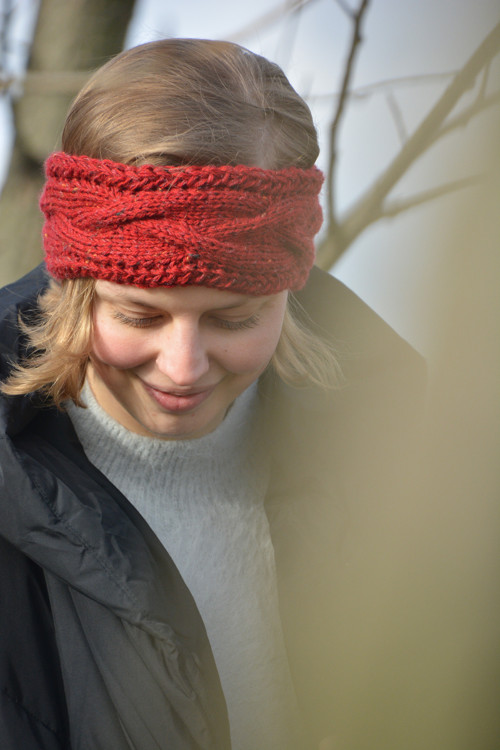 Čelenka lana wool červená — foto 2
