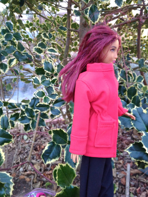 Pro Barbii softshellová BUNDIČKA s kapsami — foto 3