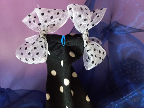 Modro-černé šatičky s puntíky pro Barbie — foto 3