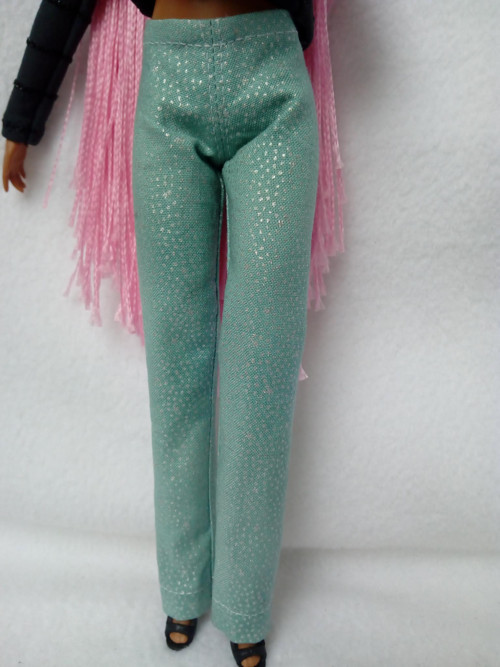 Kalhoty pro Barbie — foto 2