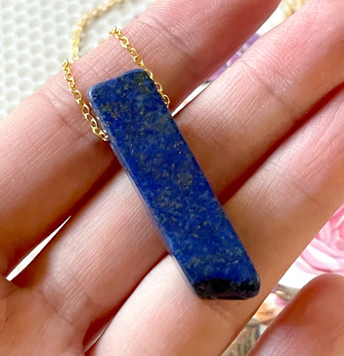 Náhrdelník s krystalem lapisu lazuli — foto 4