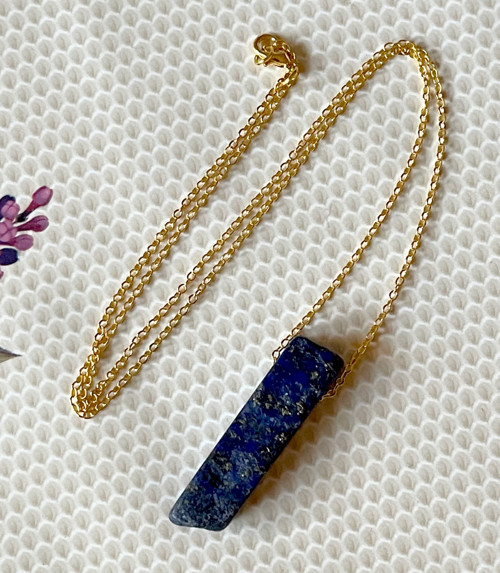 Náhrdelník s krystalem lapisu lazuli — foto 2