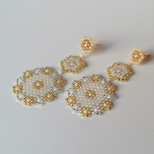 Floral Bridal Dangle Beaded Earrings — foto 3
