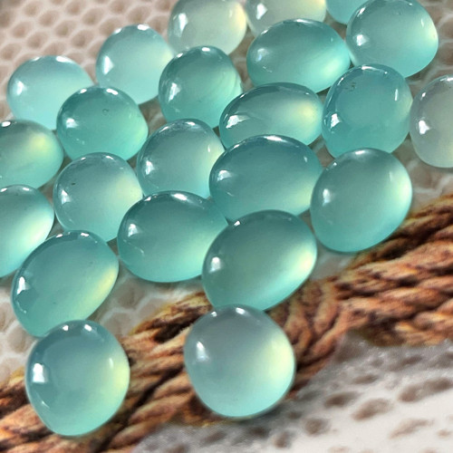 Chalcedon aqua kabošon ovál / 10x8mm — foto 3