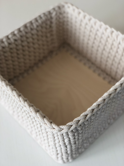 Háčkovaný hranatý košík 20x20cm natur — foto 6