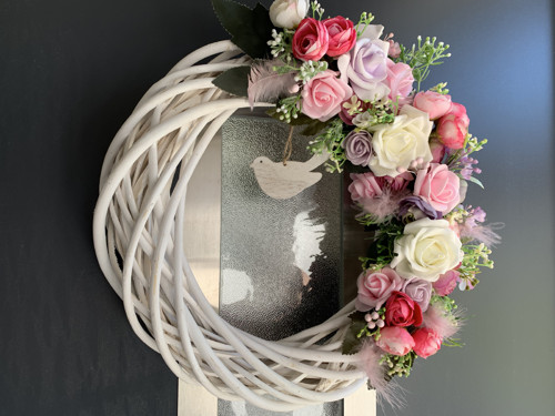 Něžný jarní věnec 33cm — foto 2